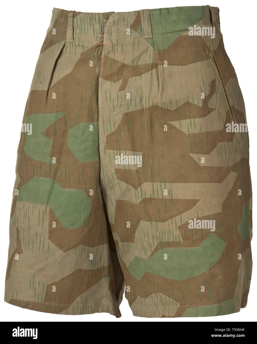 Short trousers in splinter camouflage Both sides in tent cloth imprinted with splinter camouflage. Professional work by a field tailor with covered fly, five belt loops, installed with two lateral slanted pockets and one straight pocket on the reverse. historic, historical, 20th century, Editorial-Use-Only Stock Photo