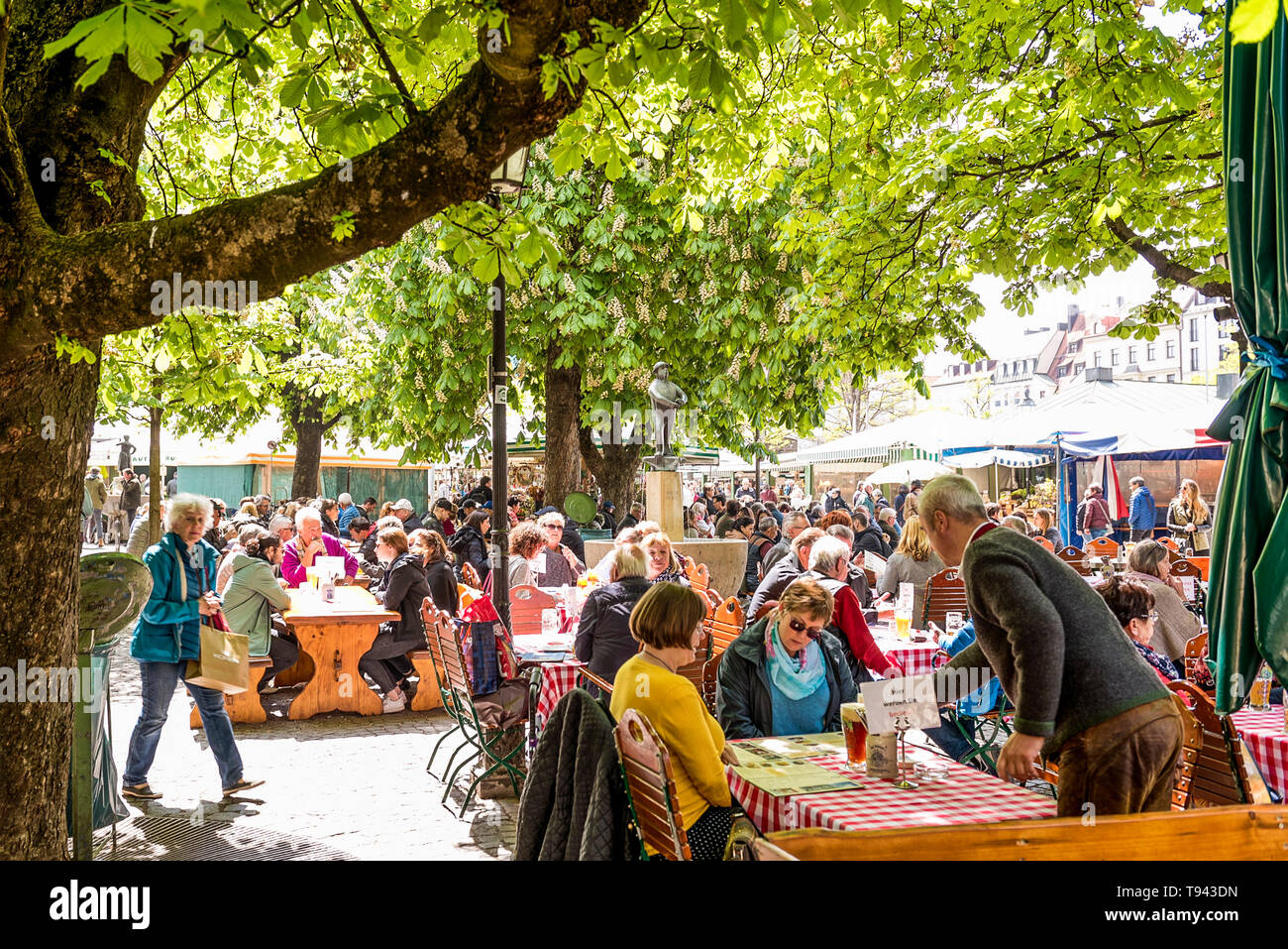 Biergarten On Viktualienmarkt Munchen Germany Stock Photo