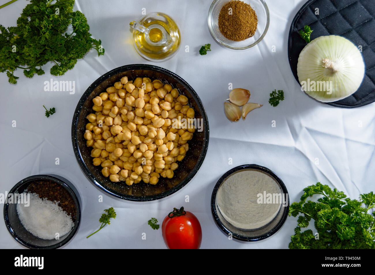 Middle eastern herbs hires stock photography and images Alamy