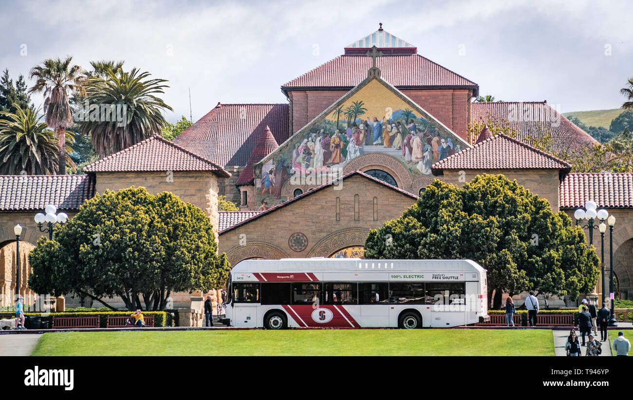 May 9, 2019 Palo Alto / CA / USA - Free shuttle taking people to the Main Quad at Stanford University Stock Photo