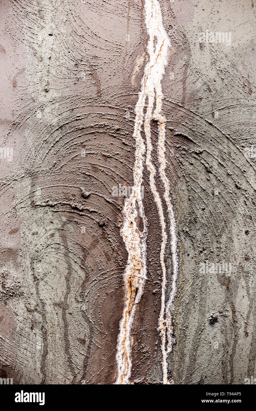 Structural crack concrete wall hi-res stock photography and images - Alamy