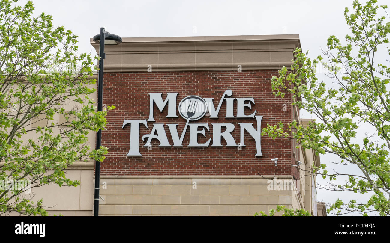 Moviegoing hires stock photography and images Alamy