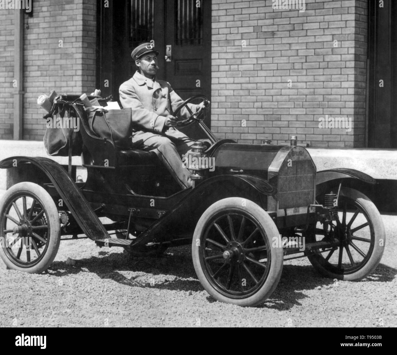 At the turn of the 20th century, the production of automobiles in the United States was divided almost equally among electric-, steam-, and gasoline-powered models. The Post Office Department tried all three types for mail collection in cities. Although more expensive than horse-drawn vehicles, motor vehicles were able to cover the same distance in less than half the time and were gradually adopted by mail transportation contractors. Stock Photo