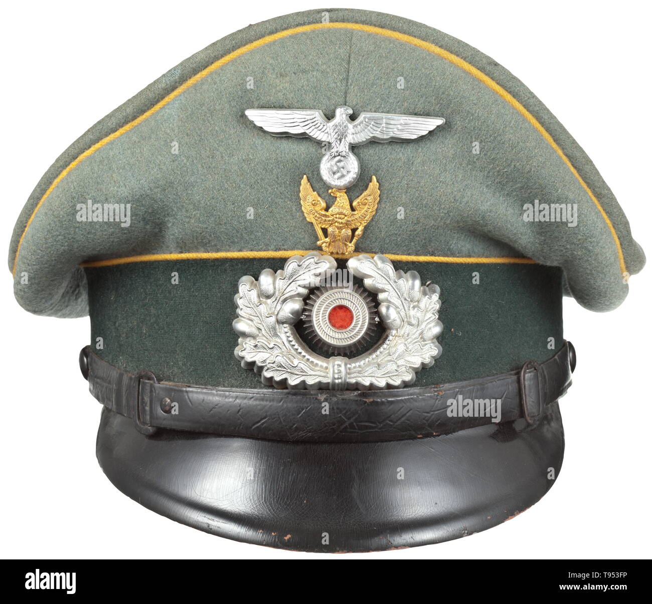 A visor cap for enlisted men/NCOs in 