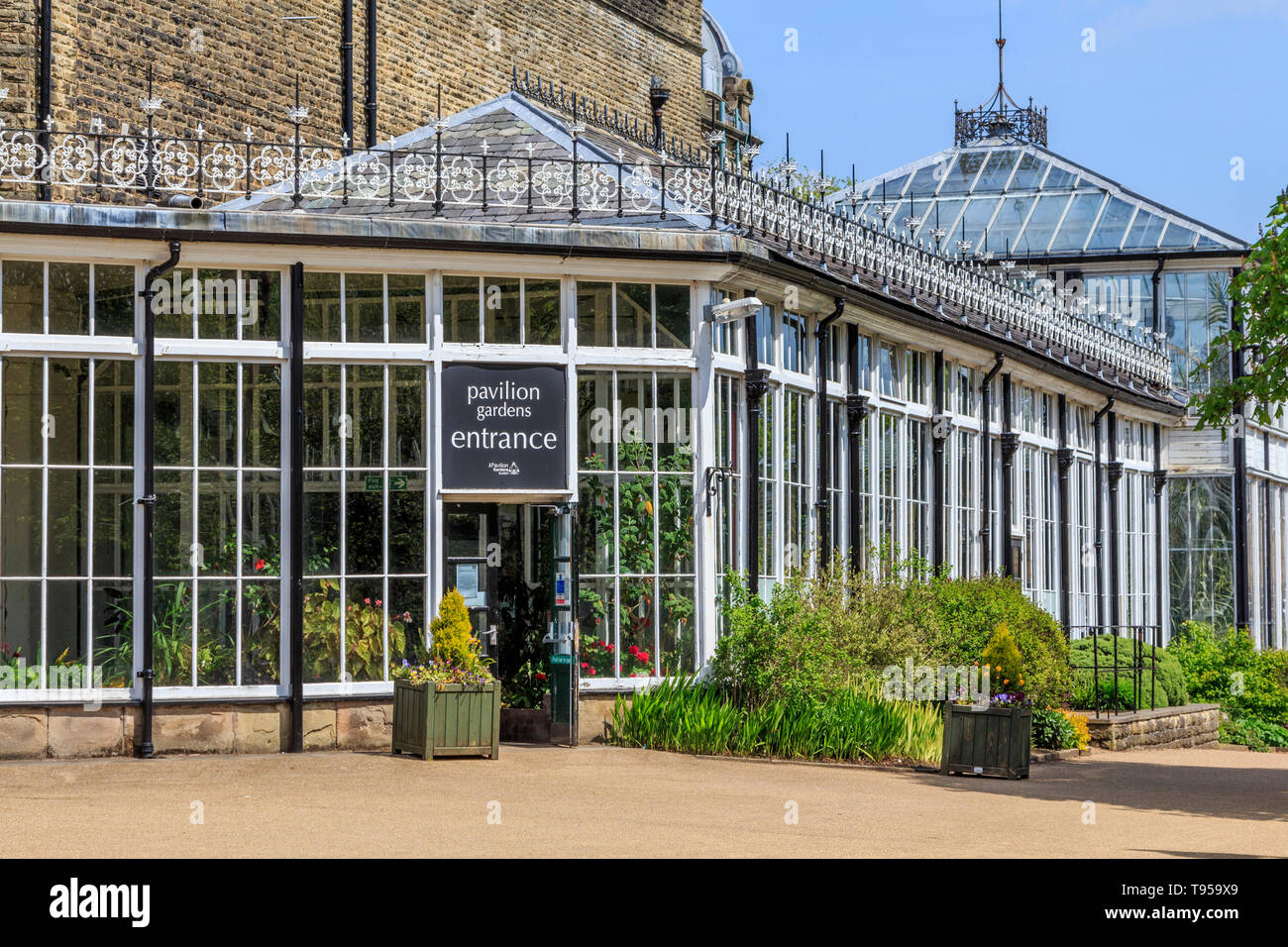 the-pavilion-gardens-buxton-town-centre-peak-district-national-park