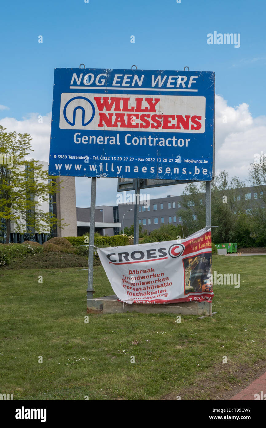 ' Nog een werf van Willy Naessens ' sign in Belgium Stock Photo