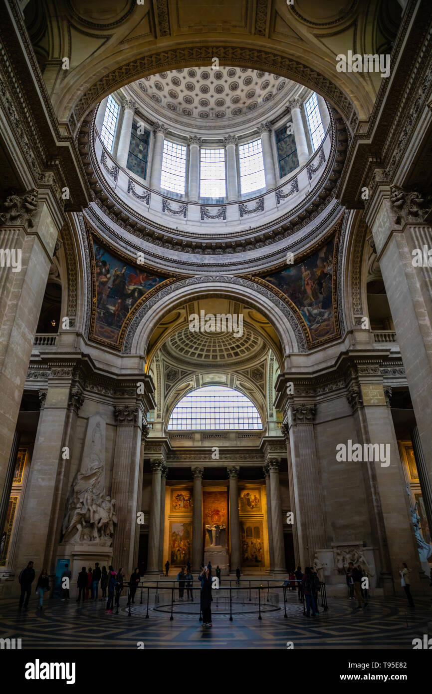 pantheon-paris-interior-hi-res-stock-photography-and-images-alamy