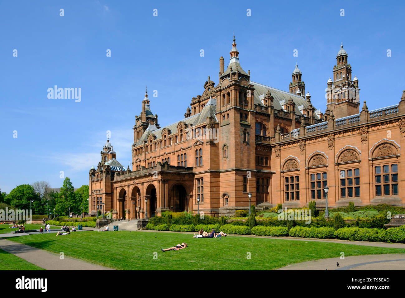 View of Kelvingrove Art Gallery and Museum in Glasgow west end