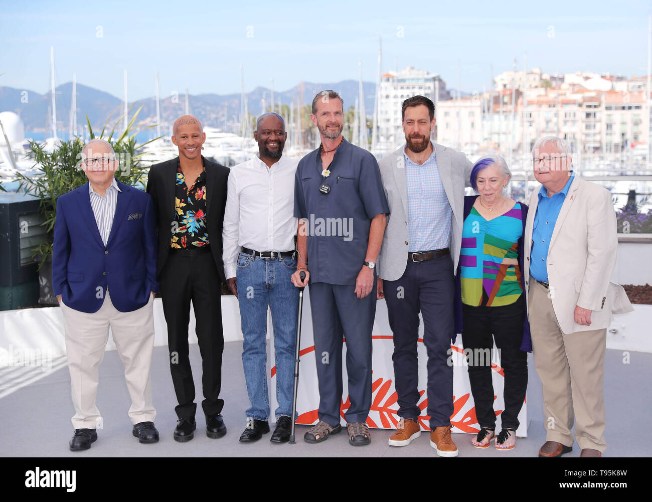 (190516) -- CANNES, May 16, 2019 (Xinhua) -- Cast members pose during a photocall for the film "5B" screened in Special Screenings during the 72nd Cannes Film Festival in Cannes, France, May 16, 2019. (Xinhua/Gao Jing) Stock Photo