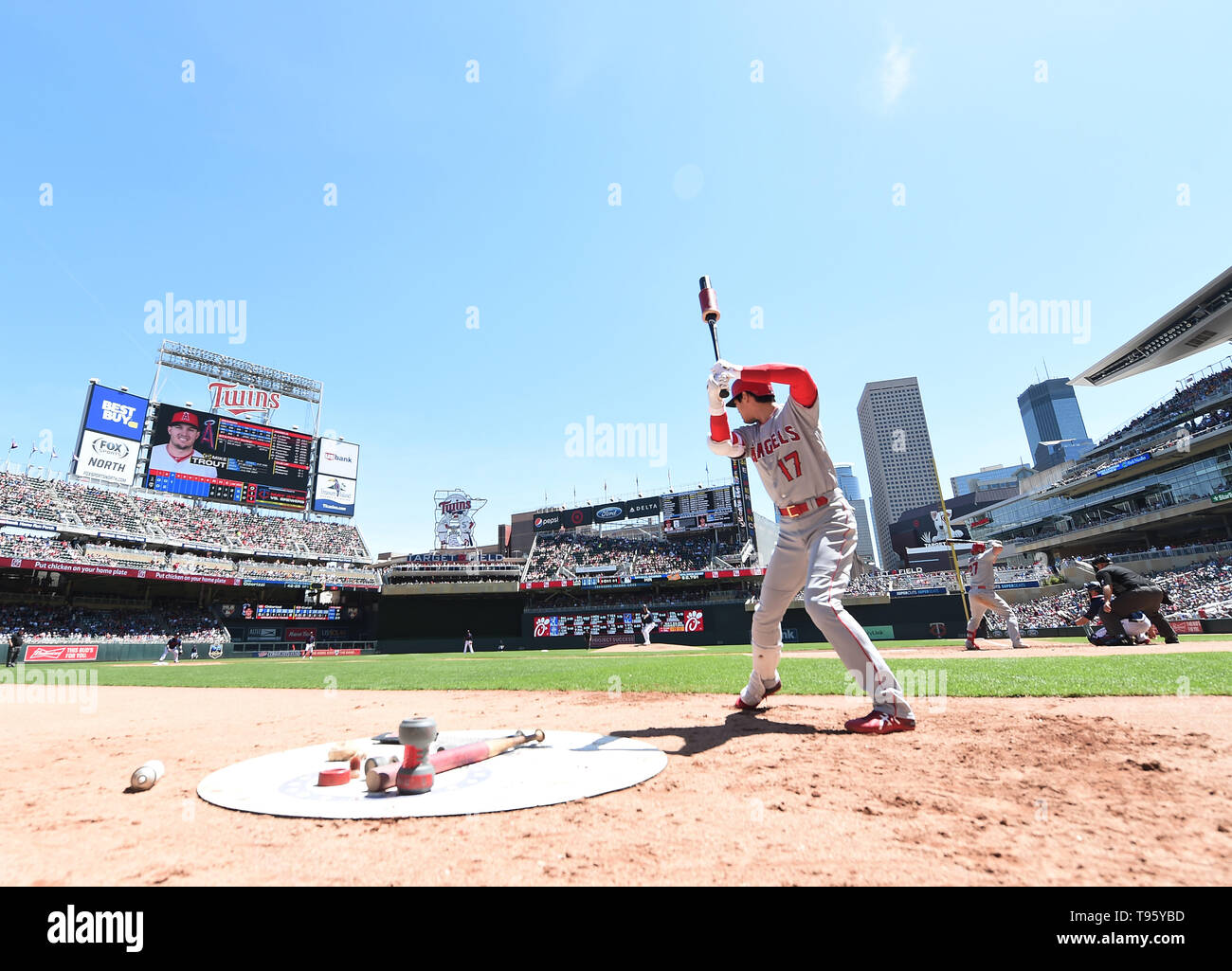 Los Angeles Angels designated hitter Shohei Ohtani warms up in the on-deck  circle during the Major League Baseball game against the Minnesota Twins at  Target Field in Minneapolis, Minnesota, United States, May