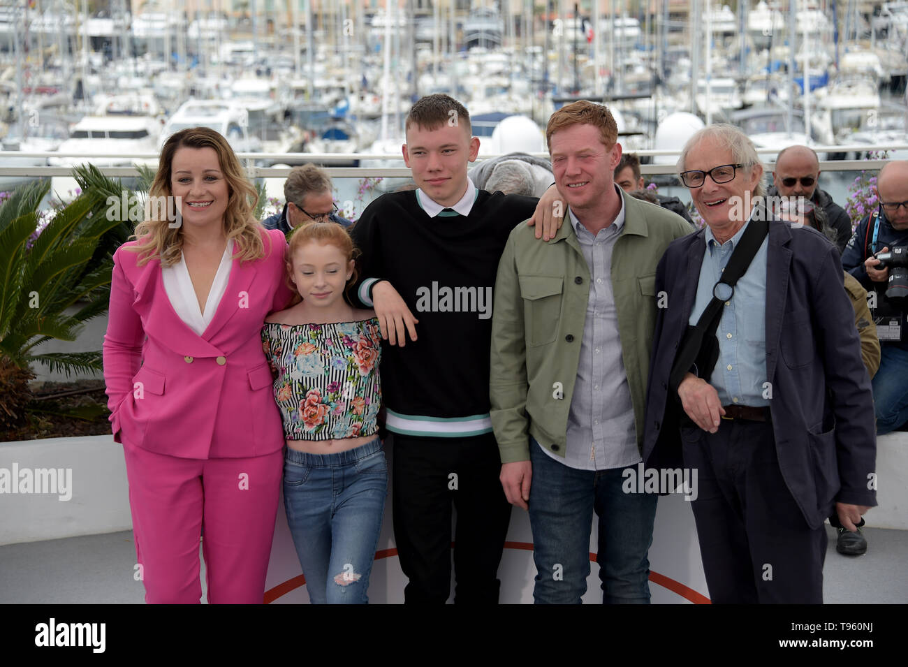 Cannes, France. 17th May, 2019. 72nd Cannes Film Festival 2019, Photocall film : Sorry, we missed you Pictured: Ken Loach, Kris Hitchen, Debbie Honeywood, Rhys Stone, Katie Proctor Credit: Independent Photo Agency/Alamy Live News Stock Photo