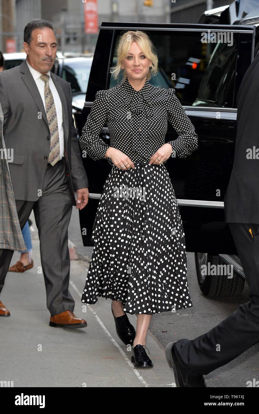 Kaley Cuoco at talk show appearance for The Cast of BIG BANG THEORY at ...
