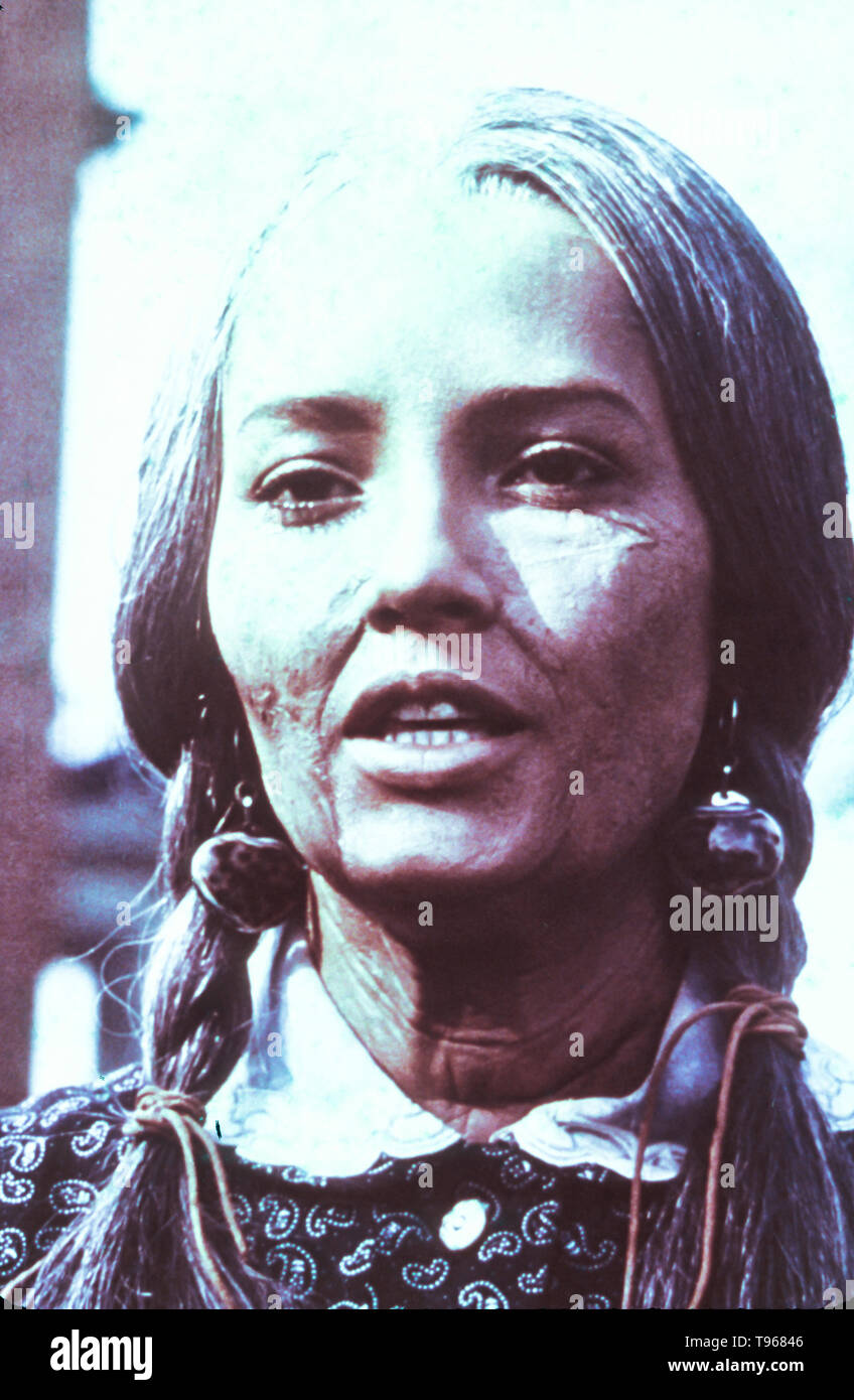 Barbara Carrera High Resolution Stock Photography and Images - Alamy