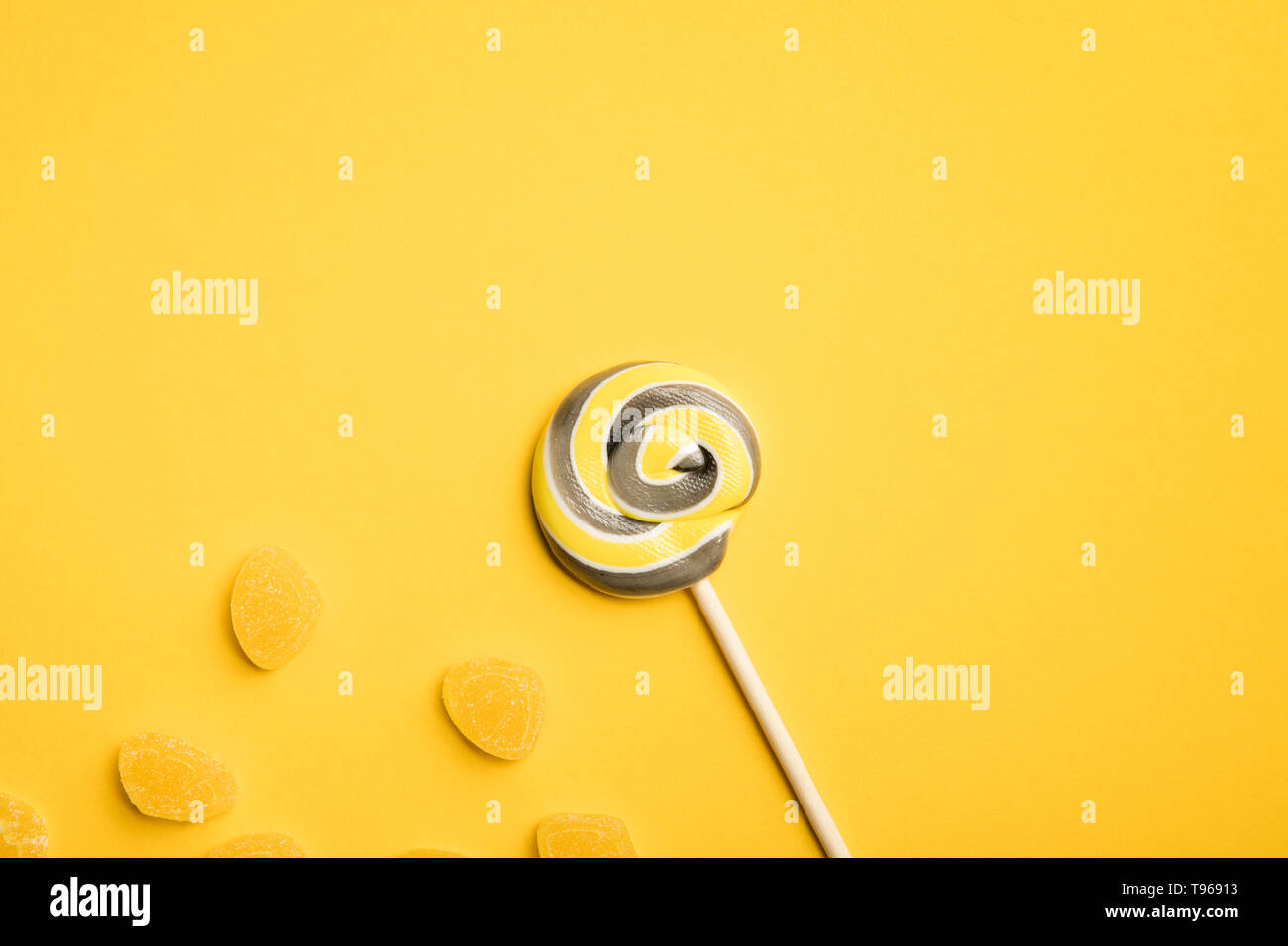 Lollipop and marmalade sweets hi-res stock photography and images - Alamy