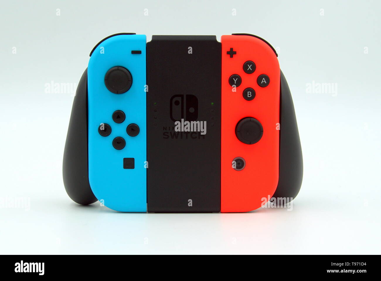 Nintendo switch hi-res stock photography and images - Alamy