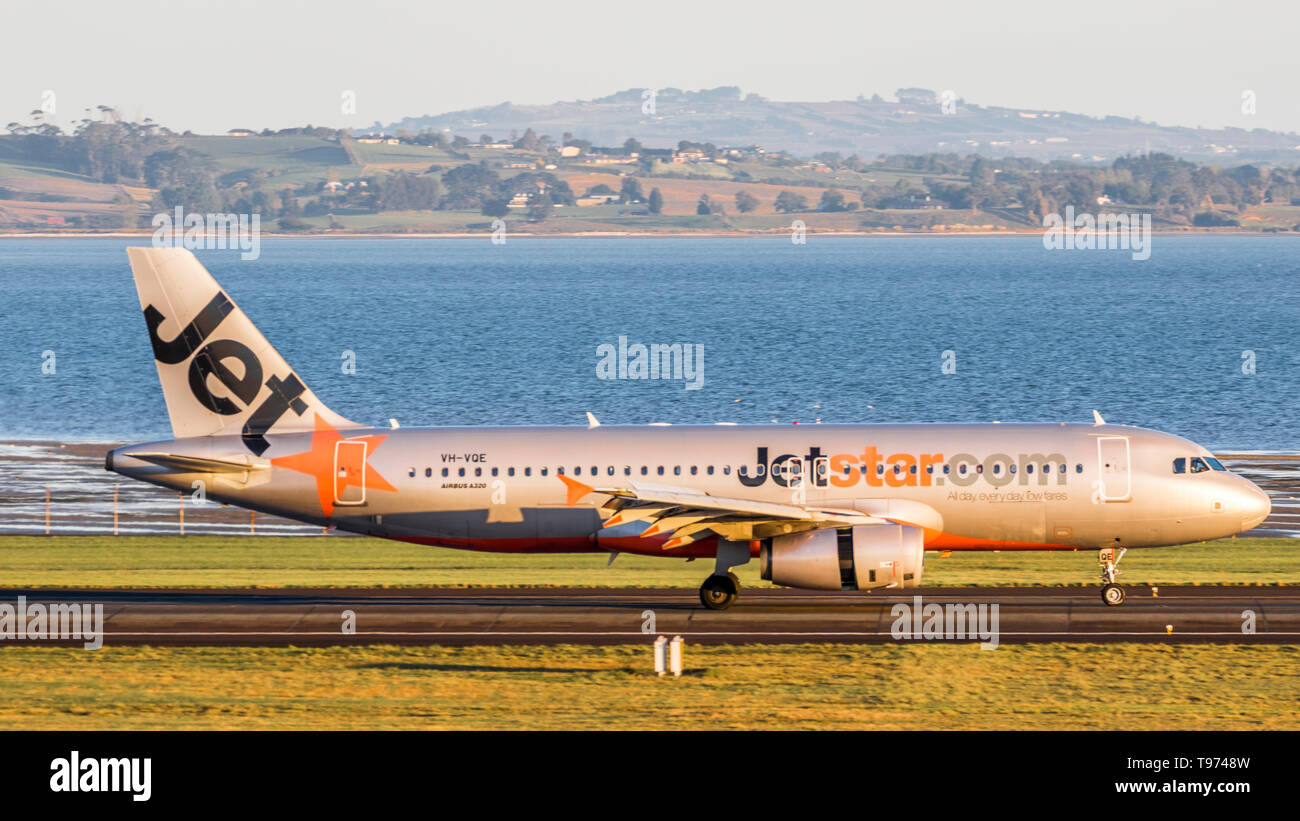 Jetstar Airways Airbus A320-232 VH-VQE  landed at  AKL airport,. NZ Stock Photo