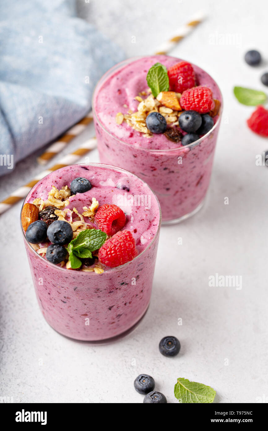 Fresh mixed berry smoothie Stock Photo Alamy