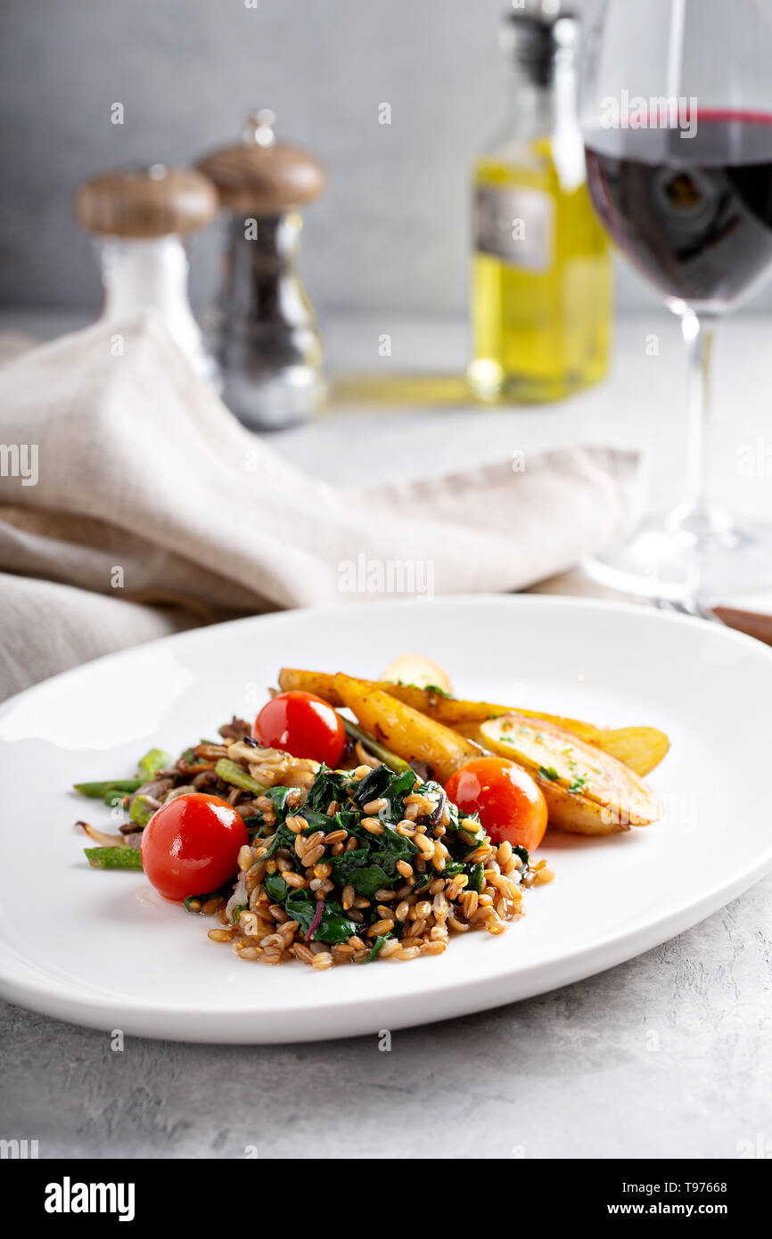 Healthy vegan dish hi-res stock photography and images - Alamy