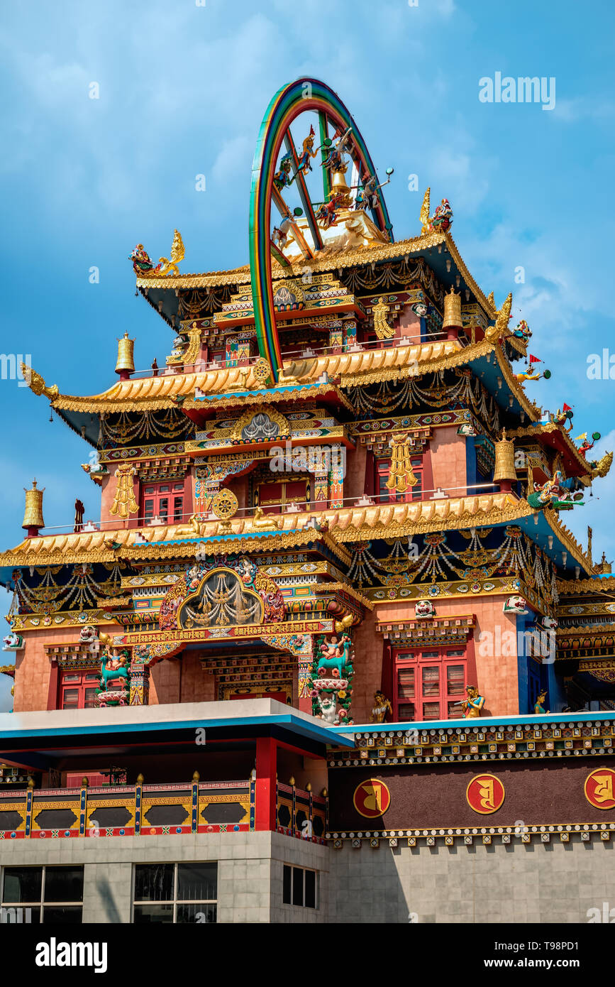 Sculpture art and architecture created in Namdroling Nyingmapa