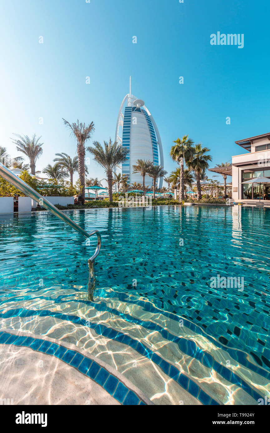 Pool perspective of the famous Burj Alarab Hotel, Dubai Stock Photo
