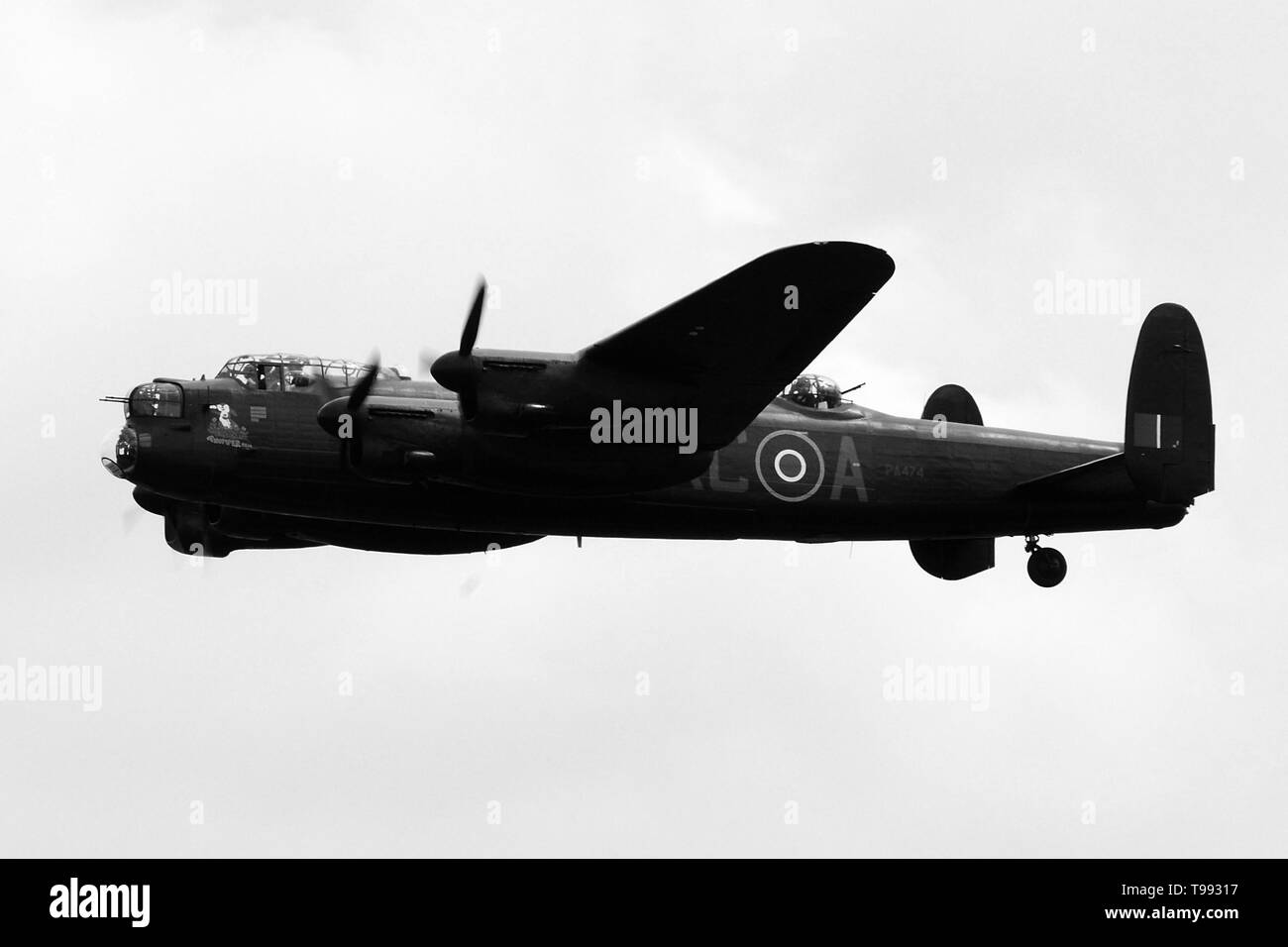 Lancaster bomber ww2 aerial Black and White Stock Photos & Images Alamy
