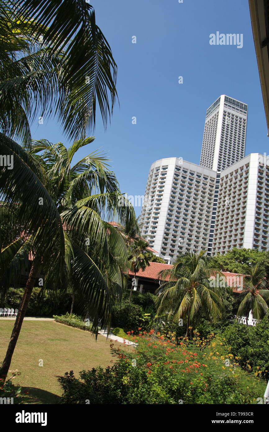 Famous singapore hotel hi-res stock photography and images - Alamy