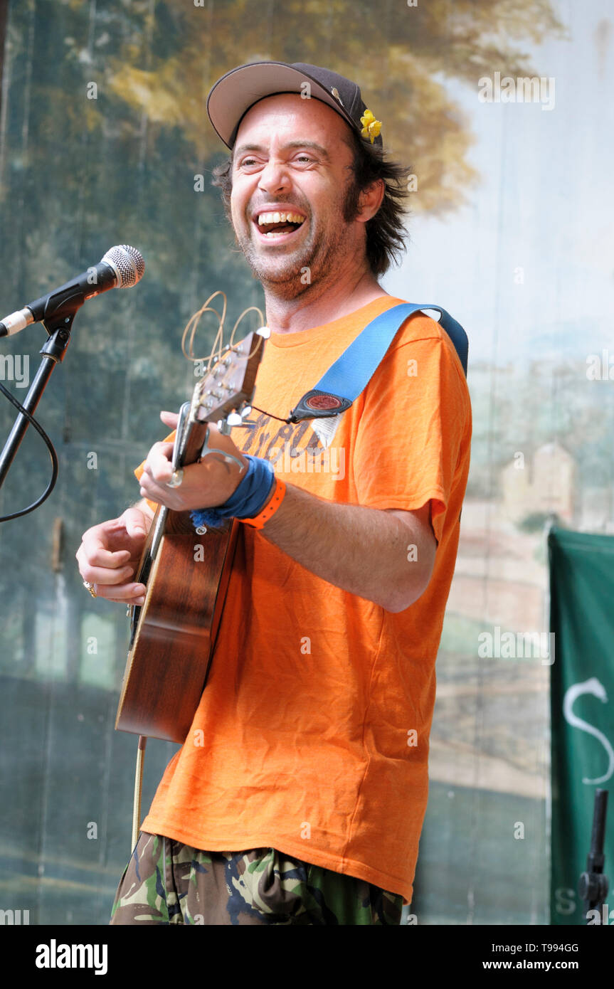 Beans on toast singer hires stock photography and images Alamy