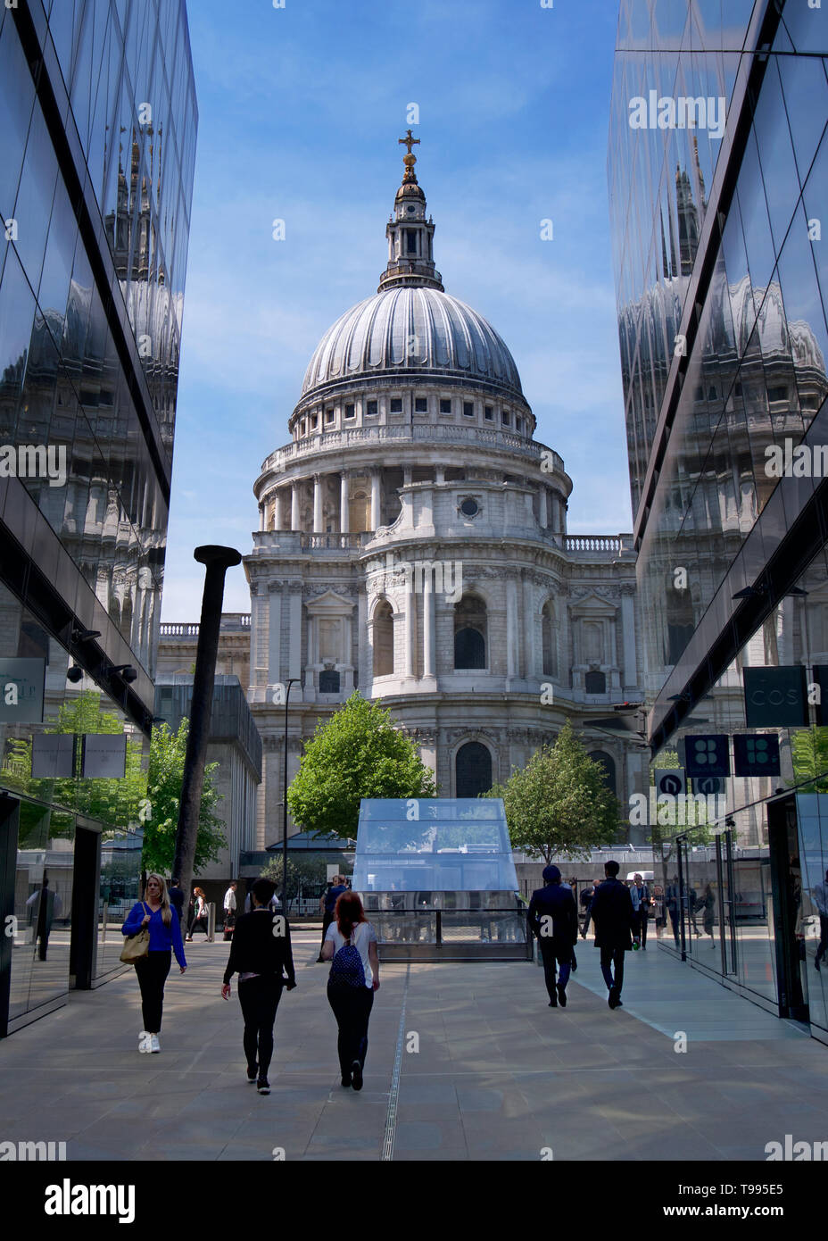 St. Paul's Cathedral, London from the One New Change Shopping Centre Stock Photo