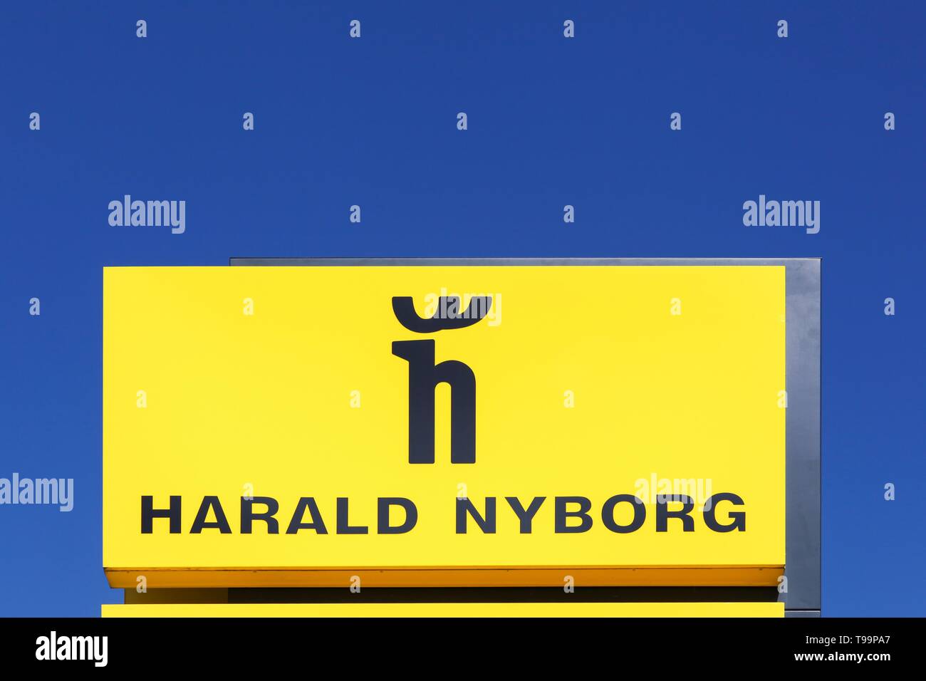 Randers, Denmark - May 5, 2018: Harald Nyborg logo on a panel. Harald Nyborg  sells DIY products as well as auto accessories, pet articles Stock Photo -  Alamy