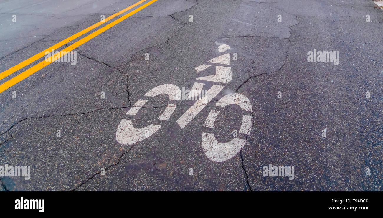 Damaged Bike Stock Photos &amp; Damaged Bike Stock Images - Alamy