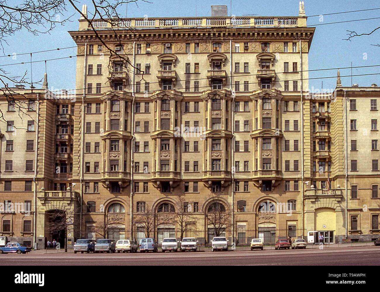 Moscow, Russia. 3rd May, 1987. The old building of the Embassy of The United States of America in Moscow, Russia, from 1953 to May of 2000, on Novinskiy Boulevard. It still remains a part of the embassy compound. The new Embassy building is in the Presnensky District in Moscow. Credit: Arnold Drapkin/ZUMA Wire/Alamy Live News Stock Photo