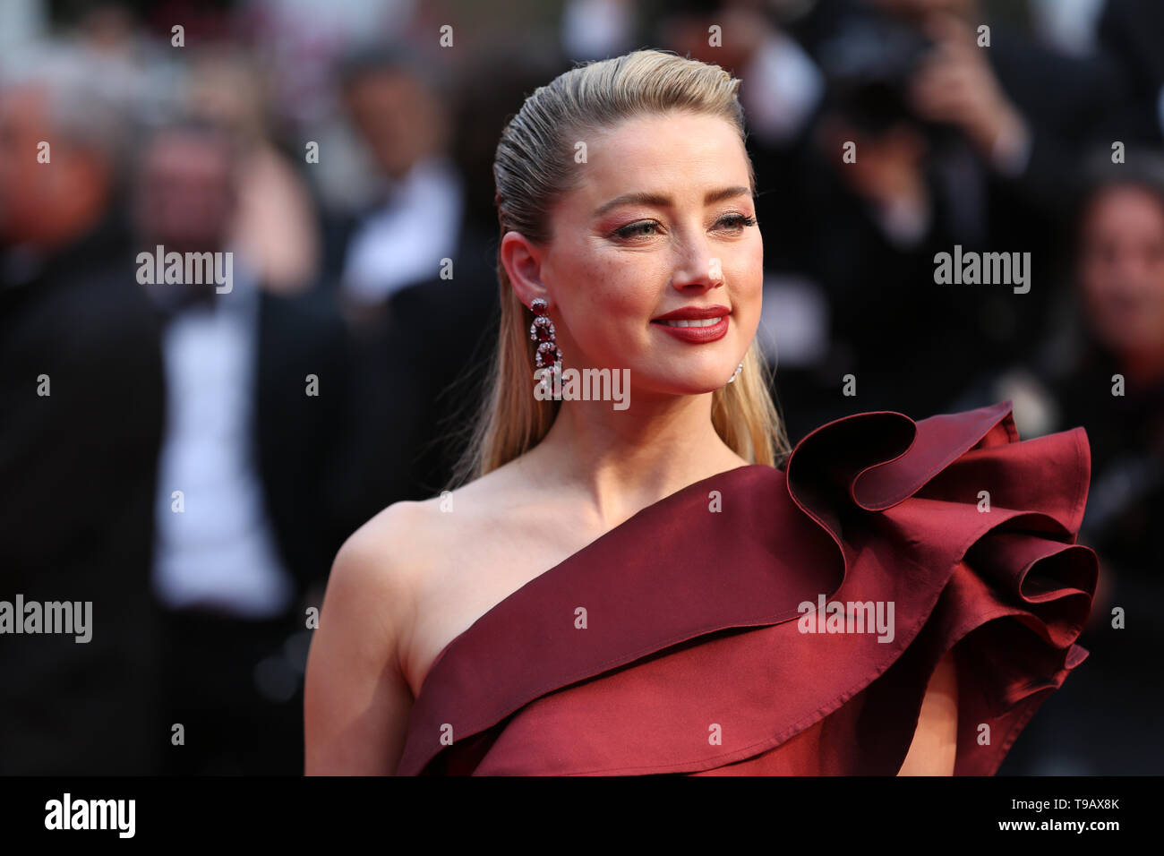 CANNES, FRANCE - MAY 17: Amber Heard attends the screening of 'Pain And Glory (Dolor Y Gloria/ Douleur Et Gloire)' during the 72nd Cannes Film Festival (Credit: Mickael Chavet/Project Daybreak/Alamy Live News) Stock Photo