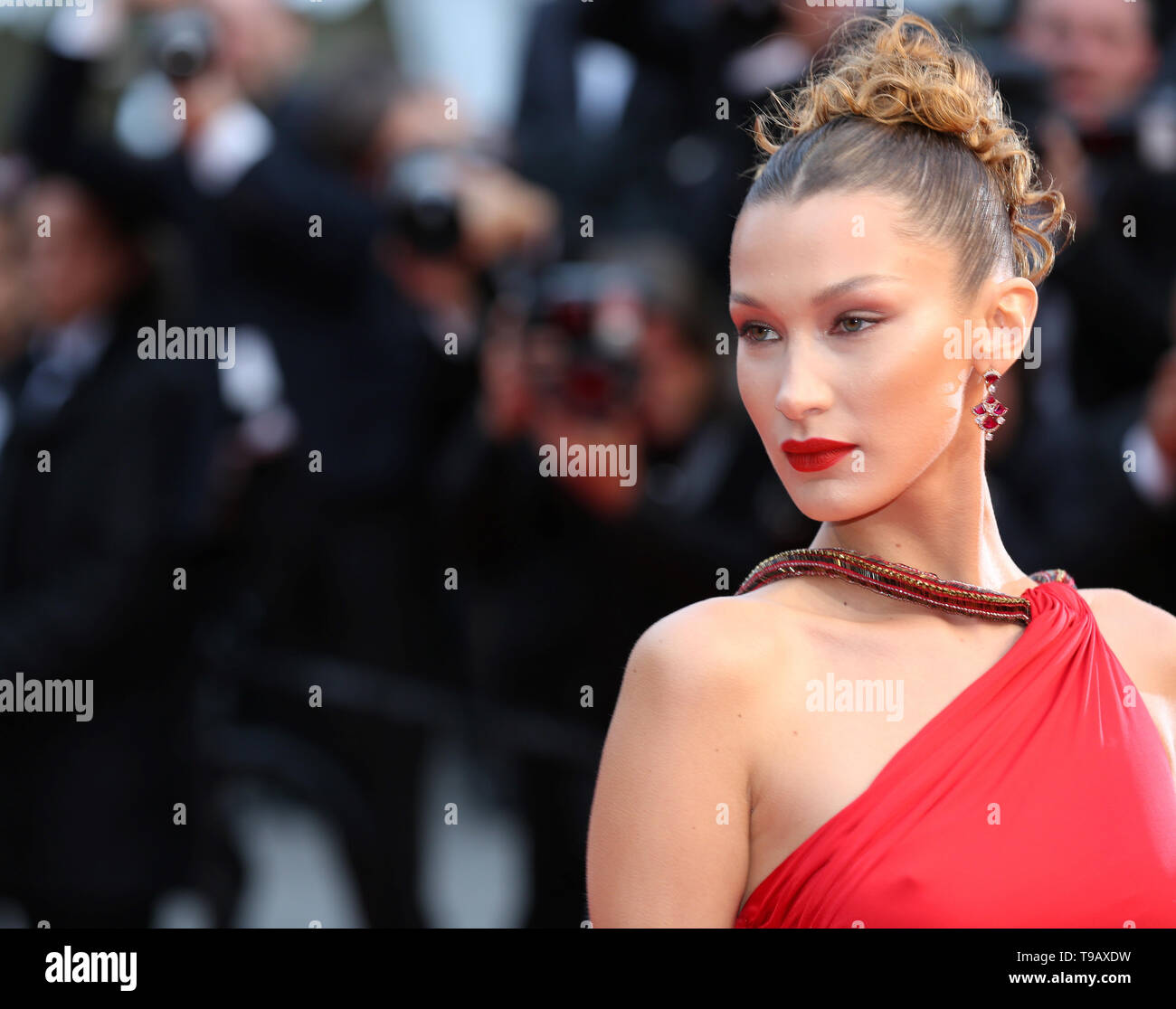 Cannes, France. 17th May, 2019. CANNES, FRANCE - MAY 17: Bella Hadid attends the screening of 'Pain And Glory (Dolor Y Gloria/ Douleur Et Gloire)' during the 72nd Cannes Film Festival ( Credit: Mickael Chavet/Alamy Live News Stock Photo