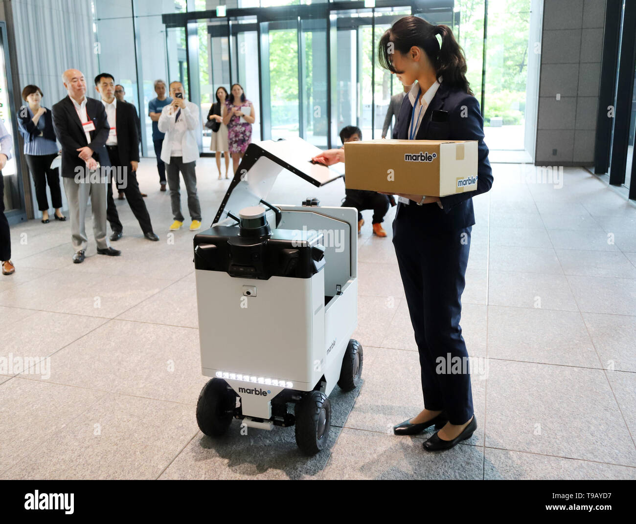 Tokyo, Japan. 17th May, 2019. Japan's Mitsubishi Estate demonstrates US  robotics venture Marble's delivery robot "Marble" which has LiDAR sensors  and cameras to drive autonomously at the company's office buildings at  Tokyo's