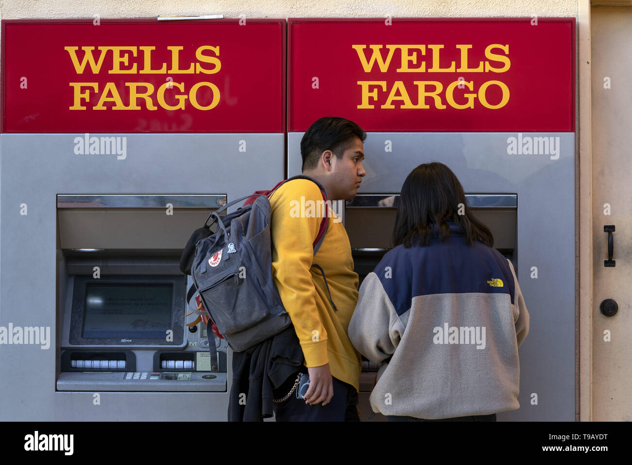 Los Angeles, CA, USA. 7th Feb, 2019. Clients seen using an ATM at the Wells Fargo Bank in Los Angeles, California. Credit: Ronen Tivony/SOPA Images/ZUMA Wire/Alamy Live News Stock Photo