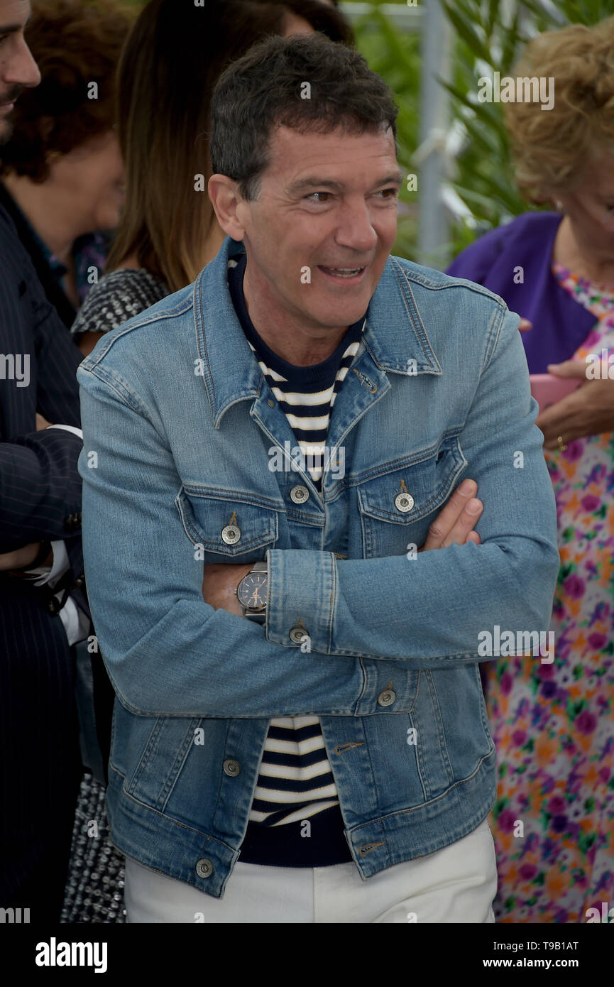 Cannes, France. 18th May, 2019. 72nd Cannes Film Festival 2019, Photocall film : Dolor y gloria Pictured: Antonio Banderas Credit: Independent Photo Agency/Alamy Live News Stock Photo