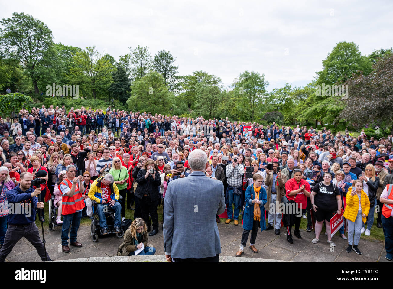 Bootle, UK. May 18, 2019. The leader of the opposition, Jeremy Corbyn MP, visits Bootle, Merseyside in the north west of England, on Saturday, May 18, 2019, as part of a campaign trail ahead of the upcoming European Parliament elections. Credit: Christopher Middleton/Alamy Live News Stock Photo