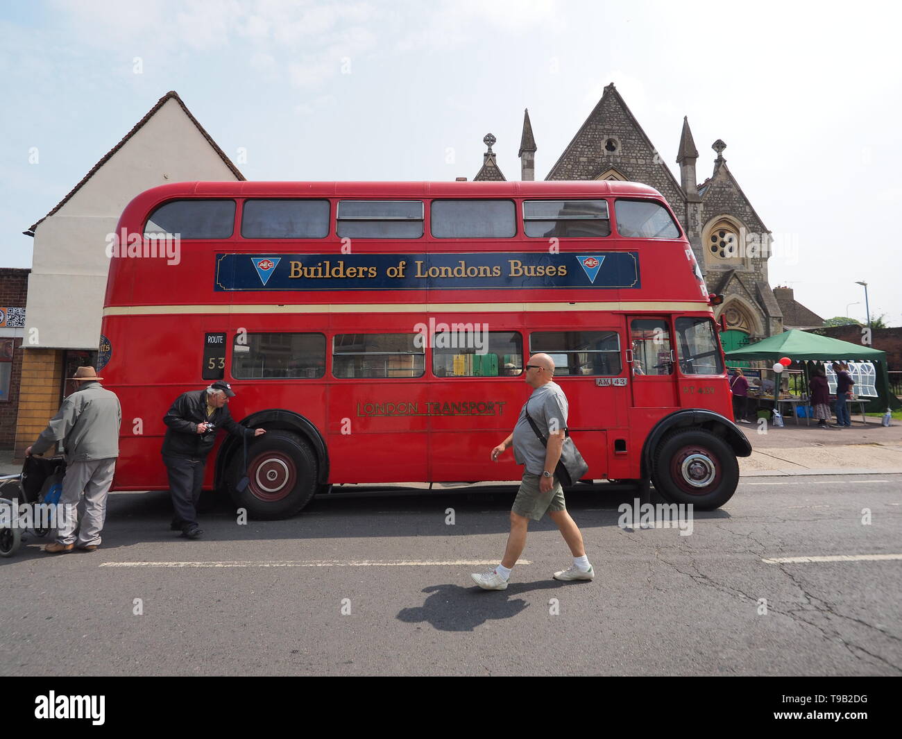 Faversham, Kent, UK. 18th May, 2019. 25th Faversham Transport Weekend: the first day of this annual transport festival show casing a range of vintage buses and commercial transport. A 1951 AEC REGENT III red double decker bus. Credit: James Bell/Alamy Live News Stock Photo