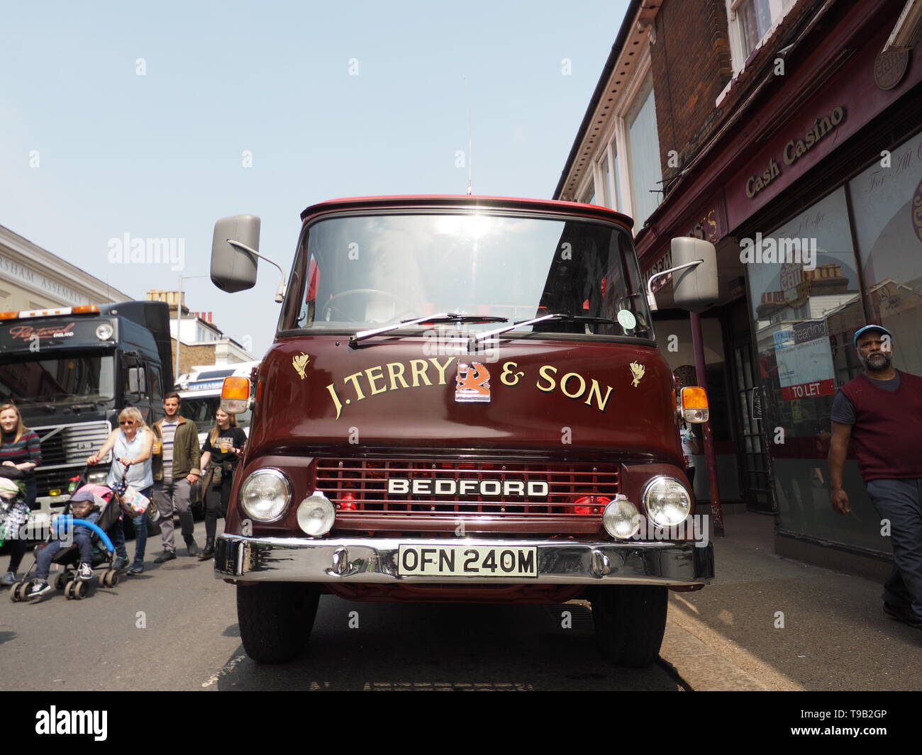 Faversham, Kent, UK. 18th May, 2019. 25th Faversham Transport Weekend: the first day of this annual transport festival show casing a range of vintage buses and commercial transport. Pictured: a vintage J. Terry & Son Bedford truck. Credit: James Bell/Alamy Live News Stock Photo
