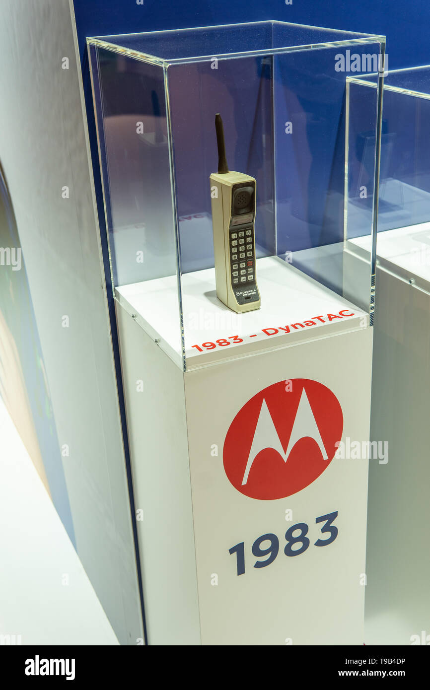 Motorola DynaTac from 1983 world's first commercial handheld cellular phone at Motorola exhibition pavilion showroom, Global Innovations Show IFA 2018 Stock Photo