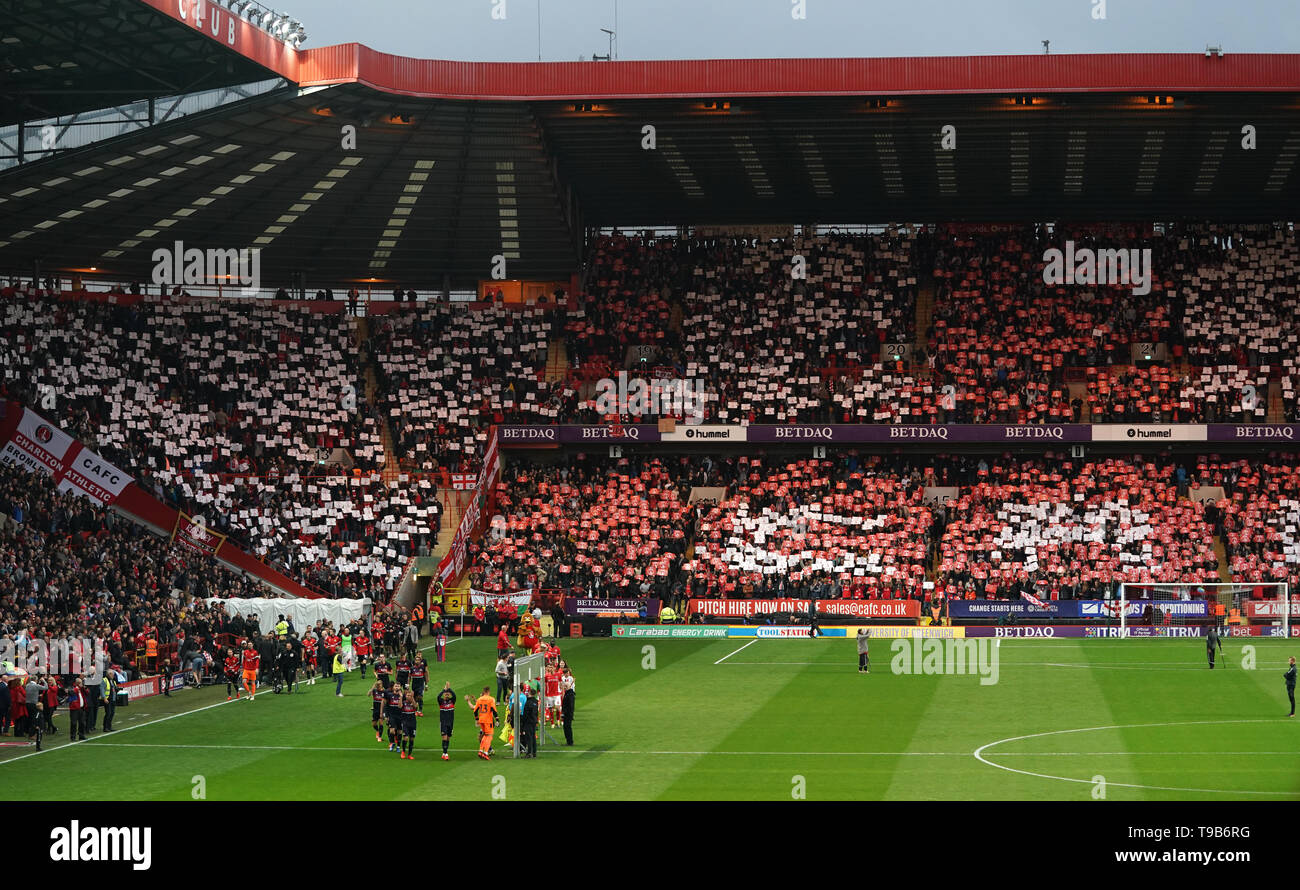 Charlton Athletic and Doncaster Rovers walk out for the Sky Bet League One  Play-off Second Leg match at The Valley London Stock Photo - Alamy