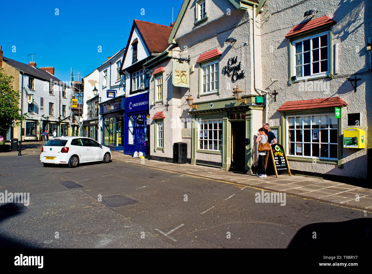 Market Square and Royal Oak Pub, Knaresborough, England Stock Photo Alamy