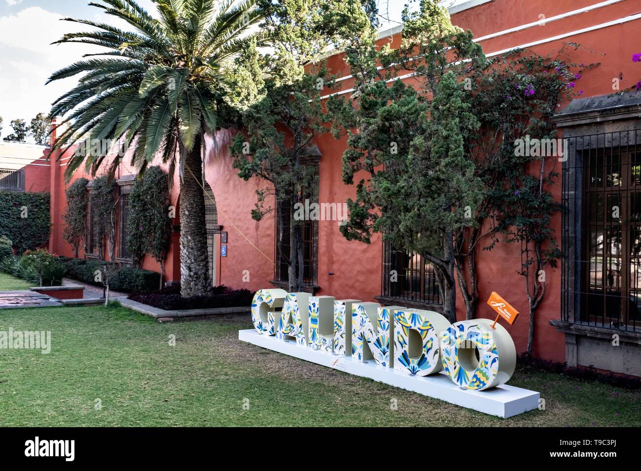 Courtyard at the historic Hacienda Galindo, a 16th century estate once owned by the Spanish Conquistador Hernando Cortes, in San Juan del Rio, Queretaro, Mexico. The hacienda is now a hotel and resort owned and operated by Fiesta Americana. Stock Photo