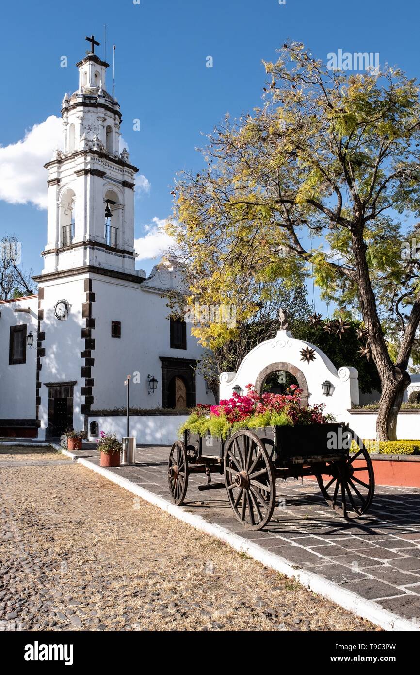 Private chapel and courtyard at the historic Hacienda Galindo, a 16th century estate once owned by the Spanish Conquistador Hernando Cortes, in San Juan del Rio, Queretaro, Mexico. The hacienda is now a hotel and resort owned and operated by Fiesta Americana. Stock Photo