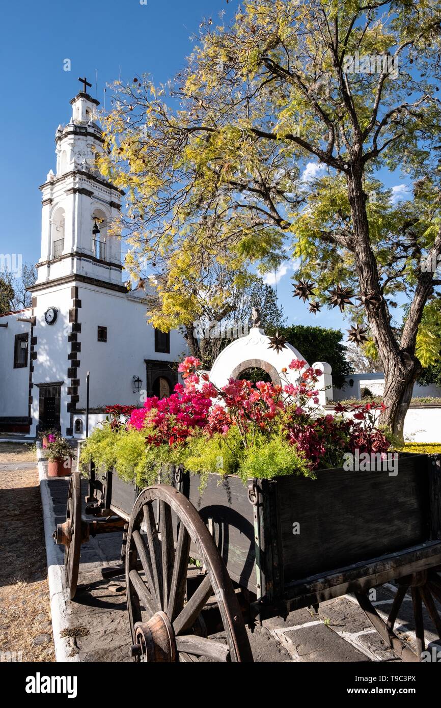 Private chapel and courtyard at the historic Hacienda Galindo, a 16th century estate once owned by the Spanish Conquistador Hernando Cortes, in San Juan del Rio, Queretaro, Mexico. The hacienda is now a hotel and resort owned and operated by Fiesta Americana. Stock Photo