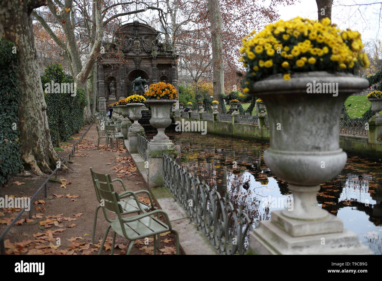 Medici fountain Jardin du Luxembourg Paris France Stock Photo Alamy