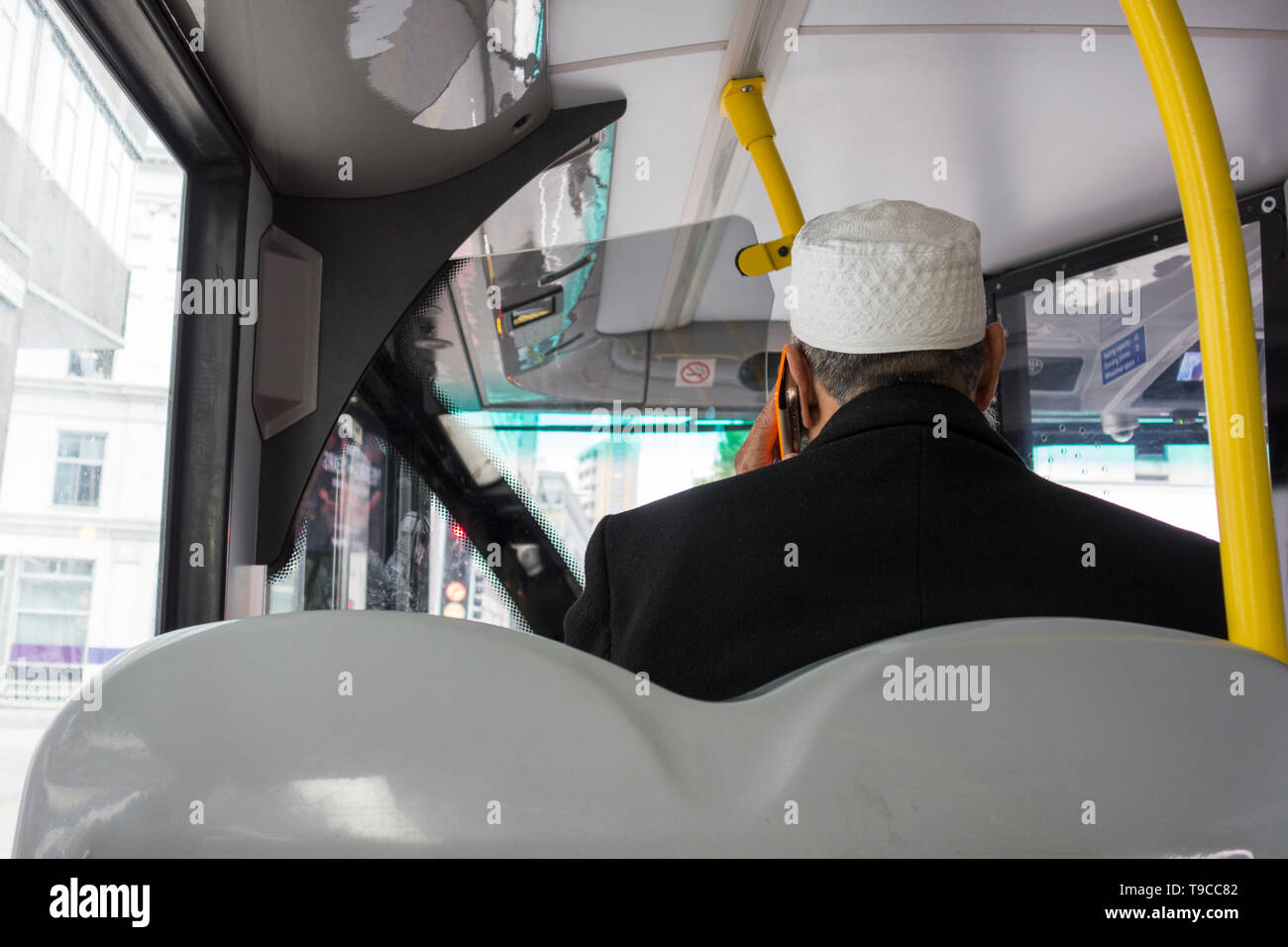 Tfl bus hires stock photography and images Alamy
