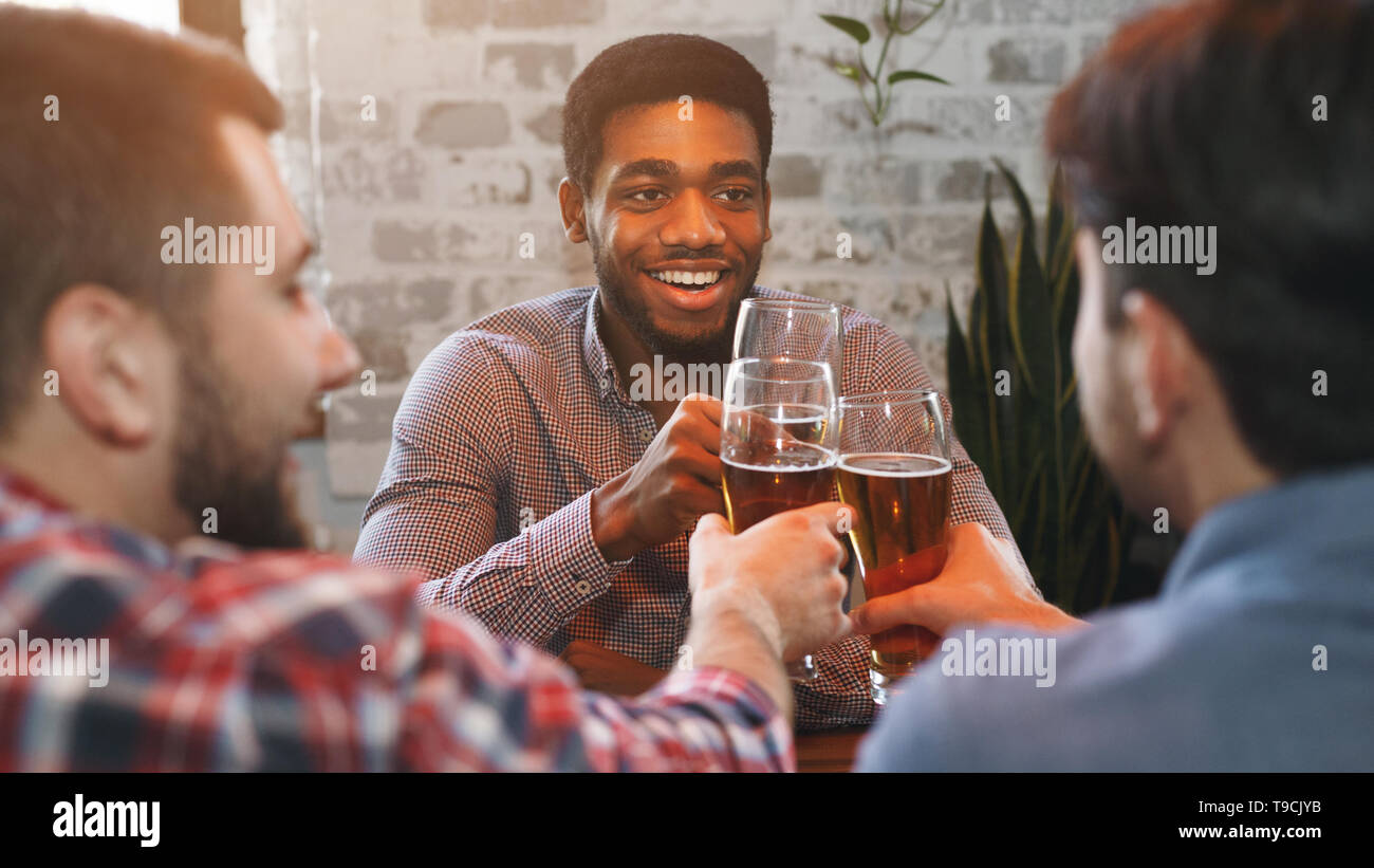 Guys bar hi-res stock photography and images - Alamy