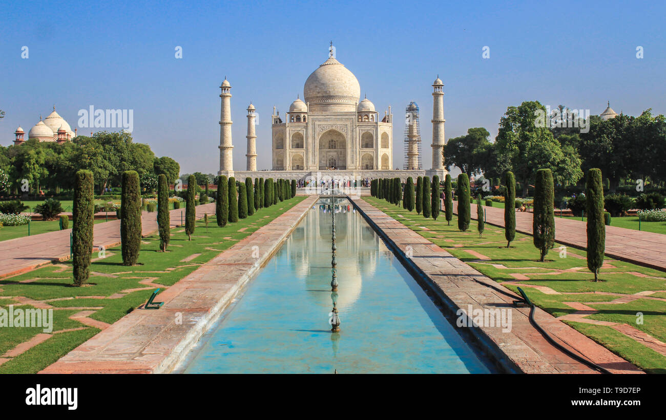 The Taj Mahal Is An Ivory white Marble Mausoleum On The South Bank Of The Taj Mahal Is An Ivory white Marble Mausoleum On The South Bank Of