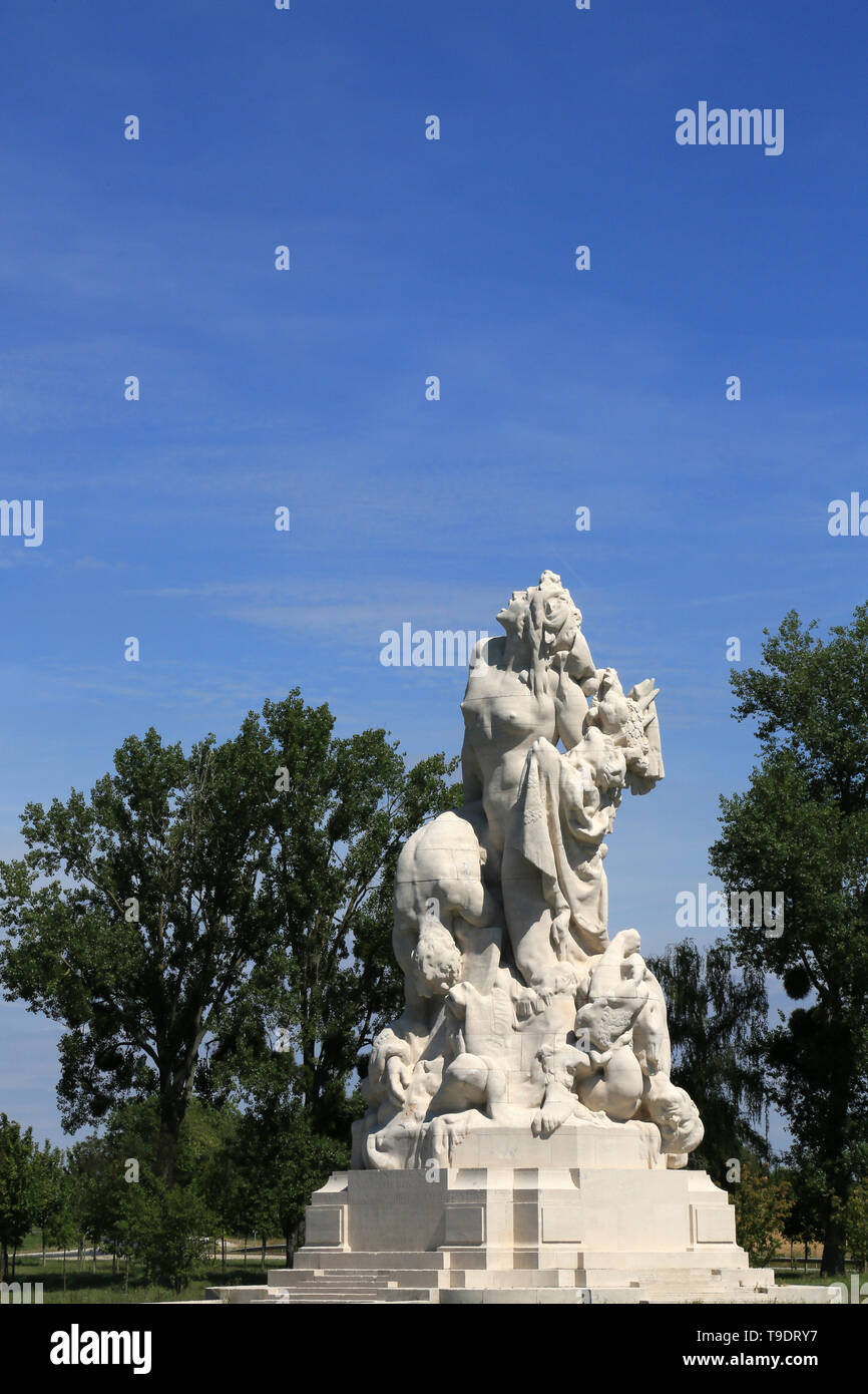 Sculpture of the Italian Quatrachi. Musée de la Grande Guerre du pays de Meaux. Meaux. Seinet-et-Marne. France. Stock Photo